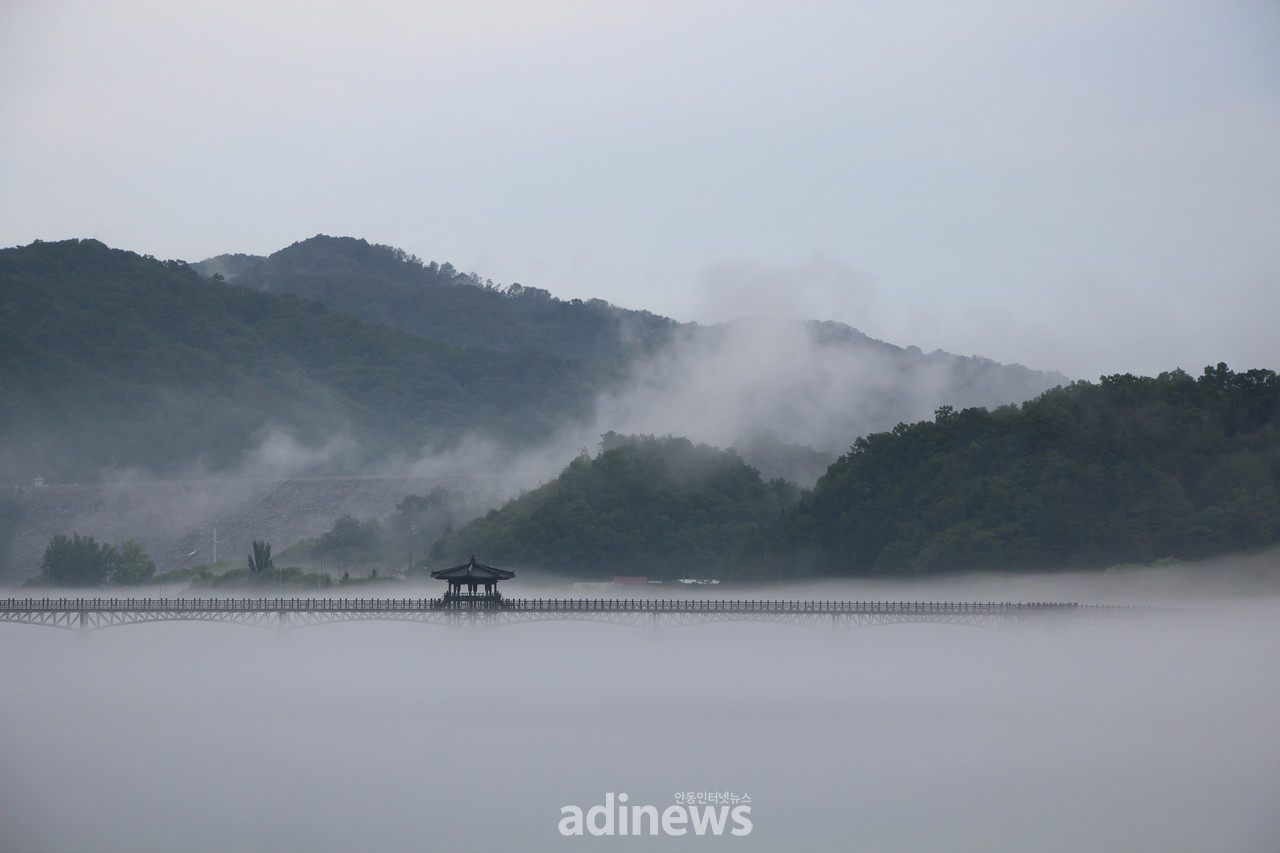 안동월영교의 아침(2022.8.9) © 안동인터넷뉴스 이대율